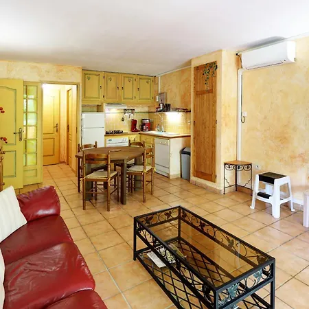 Guest house Les Jardins De Valaurie 3*